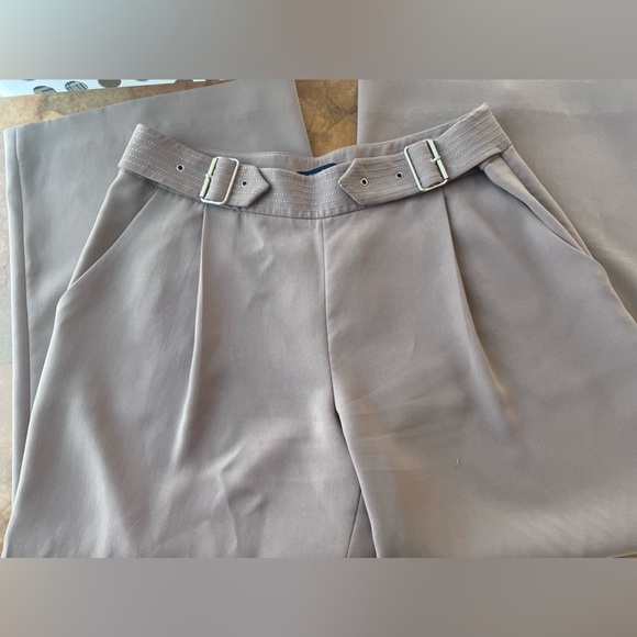 White House Black Market Pants - Womens White House Black Market sz 8 reg Beige crop dress pants EUC